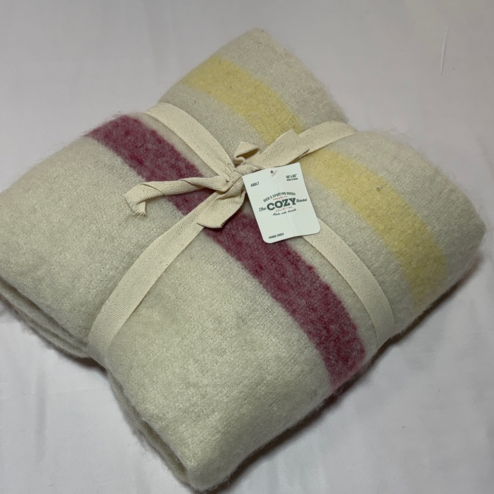 Dicks sporting goods cozy fringe striped blanket throw NWT - Picture 2 of 6